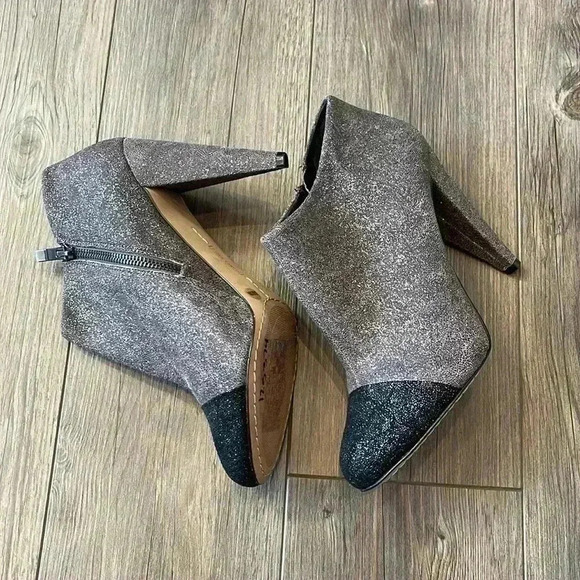 Vince Camuto Leather Black, Gray, and Silver Sparkling  Booties | Size 8.5 - Picture 4 of 13
